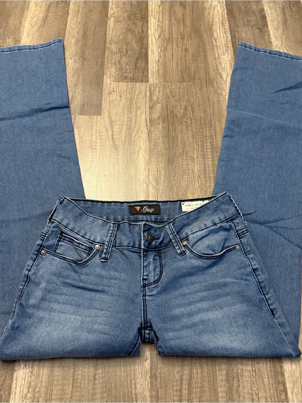 Guess Sarah Medium Rise Bootcut Jeans Women’s 26 Blue Stretch Denim Y2K